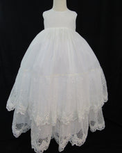 Load image into Gallery viewer, Celine  - Gown with Bonnet (Ropon Style)
